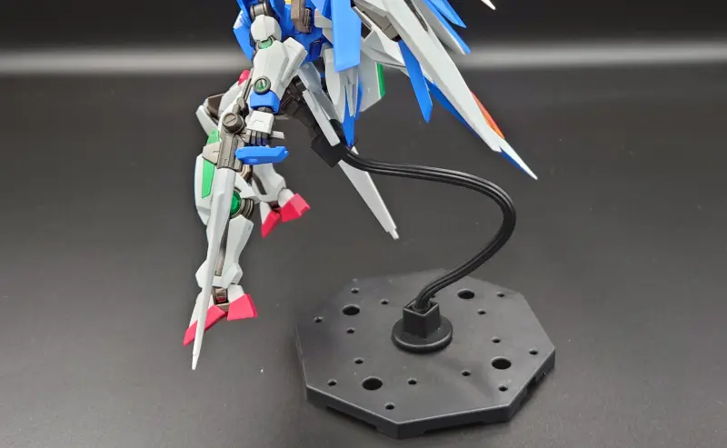 【ガンプラにおすすめ】ダイソーで買えるディスプレイスタンド displaystand