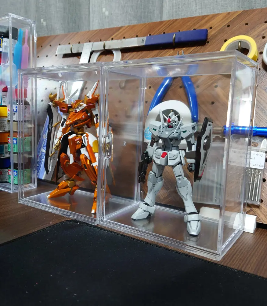 100均！重ねる収納ボックス応用のガンプラディスプレイケース case-table