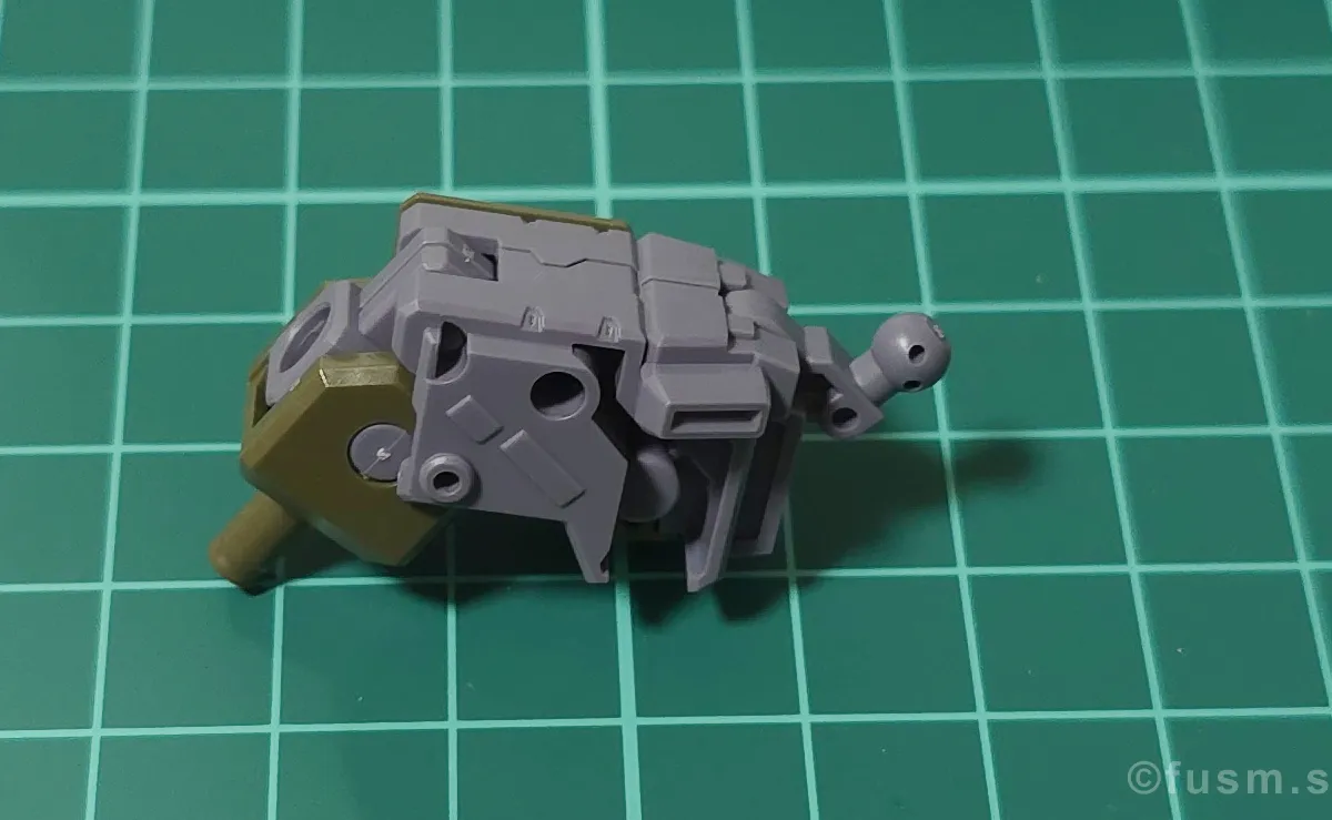 【レビュー】HGUC リーベン・ヴォルフ(A.O.Z RE-BOOT版) パーツ・構造・組み立て 09