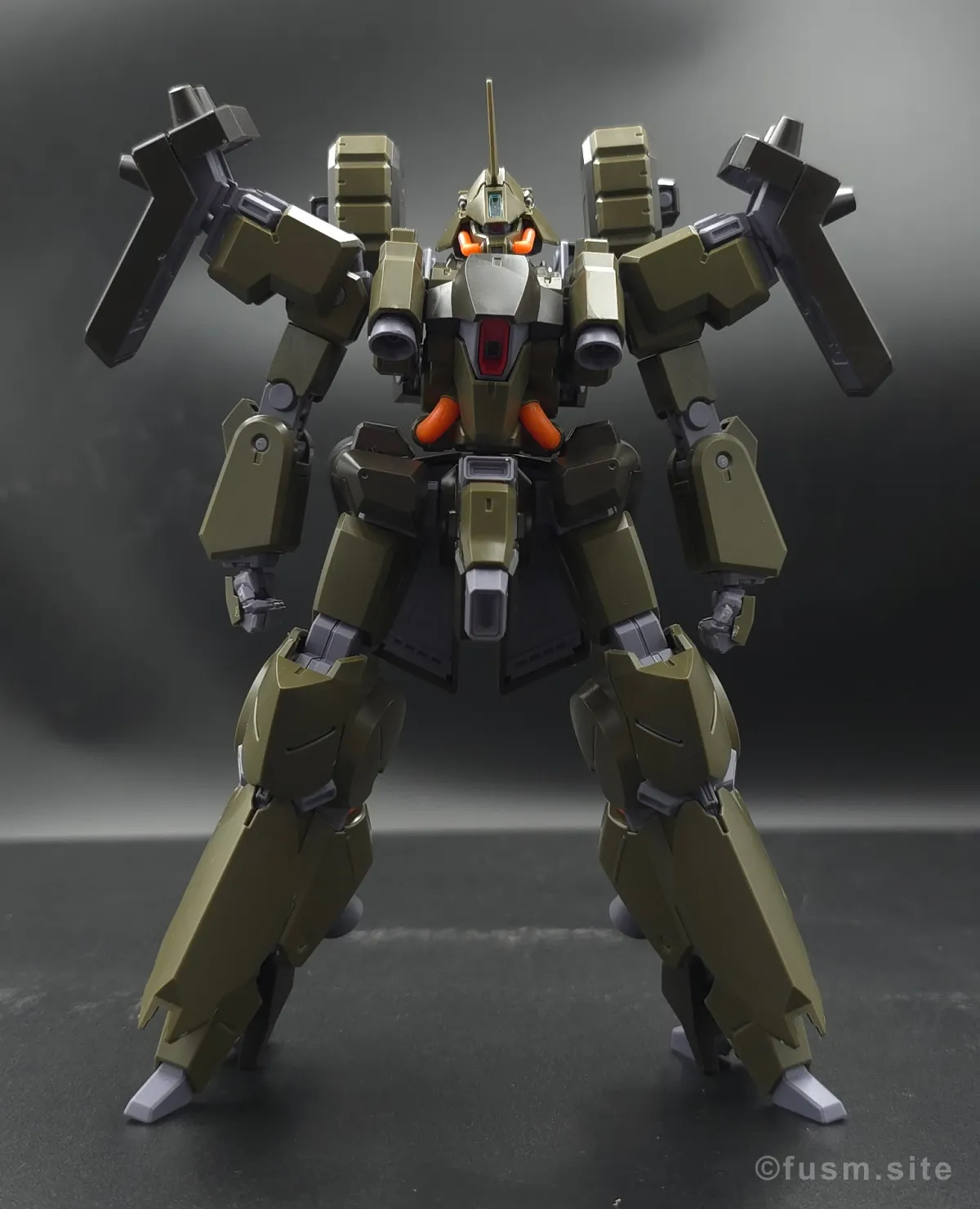 【レビュー】HGUC リーベン・ヴォルフ(A.O.Z RE-BOOT版) 多角的に見た全体の外観・素組み 03