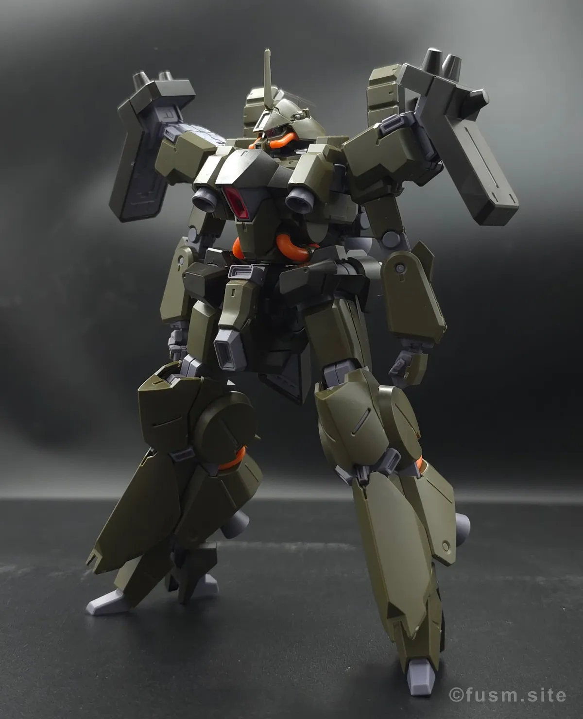 【レビュー】HGUC リーベン・ヴォルフ(A.O.Z RE-BOOT版) 多角的に見た全体の外観・素組み 04