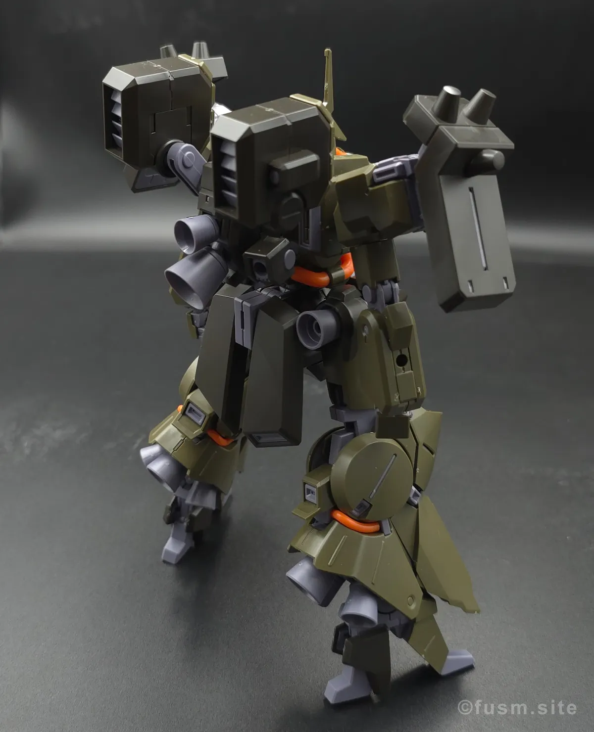 【レビュー】HGUC リーベン・ヴォルフ(A.O.Z RE-BOOT版) 多角的に見た全体の外観・素組み 08
