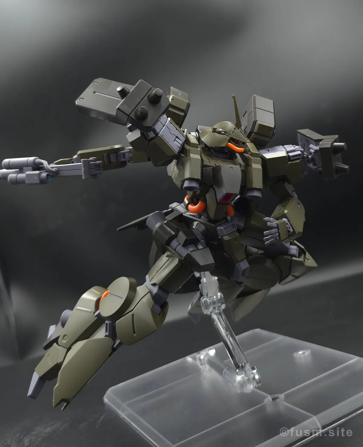 【レビュー】HGUC リーベン・ヴォルフ(A.O.Z RE-BOOT版) 多角的に見た全体の外観・素組み 17