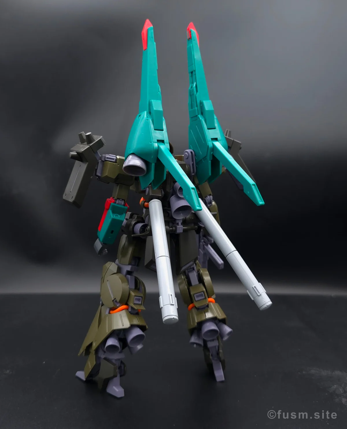 【レビュー】HGUC 1/144 リーベン・ヴォルフ(A.O.Z RE-BOOT版) 多角的に見た全体の外観・素組み 1