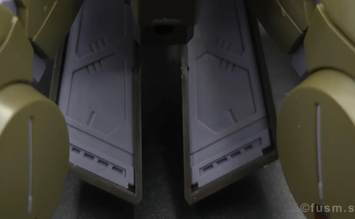 【レビュー】HGUC リーベン・ヴォルフ(A.O.Z RE-BOOT版) 胴体ディテール 08