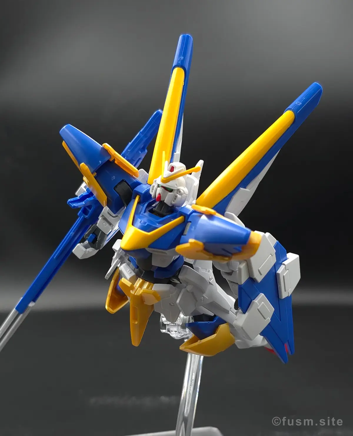 【レビュー】HG V2アサルトバスターガンダム(HGUC) ポージング 1