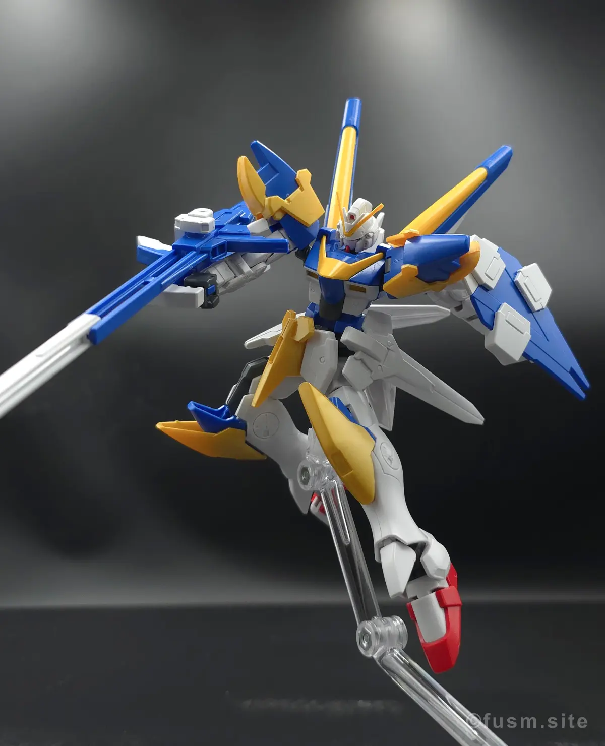 【レビュー】HG V2アサルトバスターガンダム(HGUC) ポージング 1