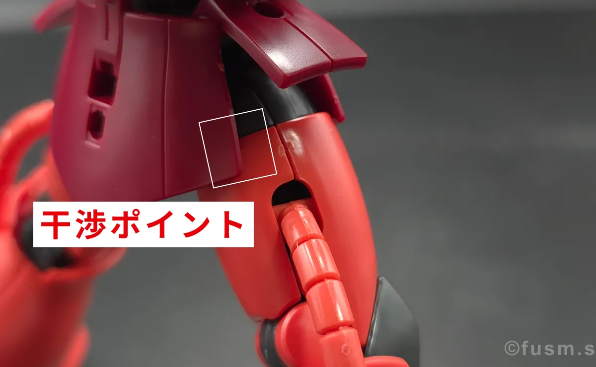 【レビュー】HGUC シャア専用ザクⅡ 胴体ディテール 可動域 05