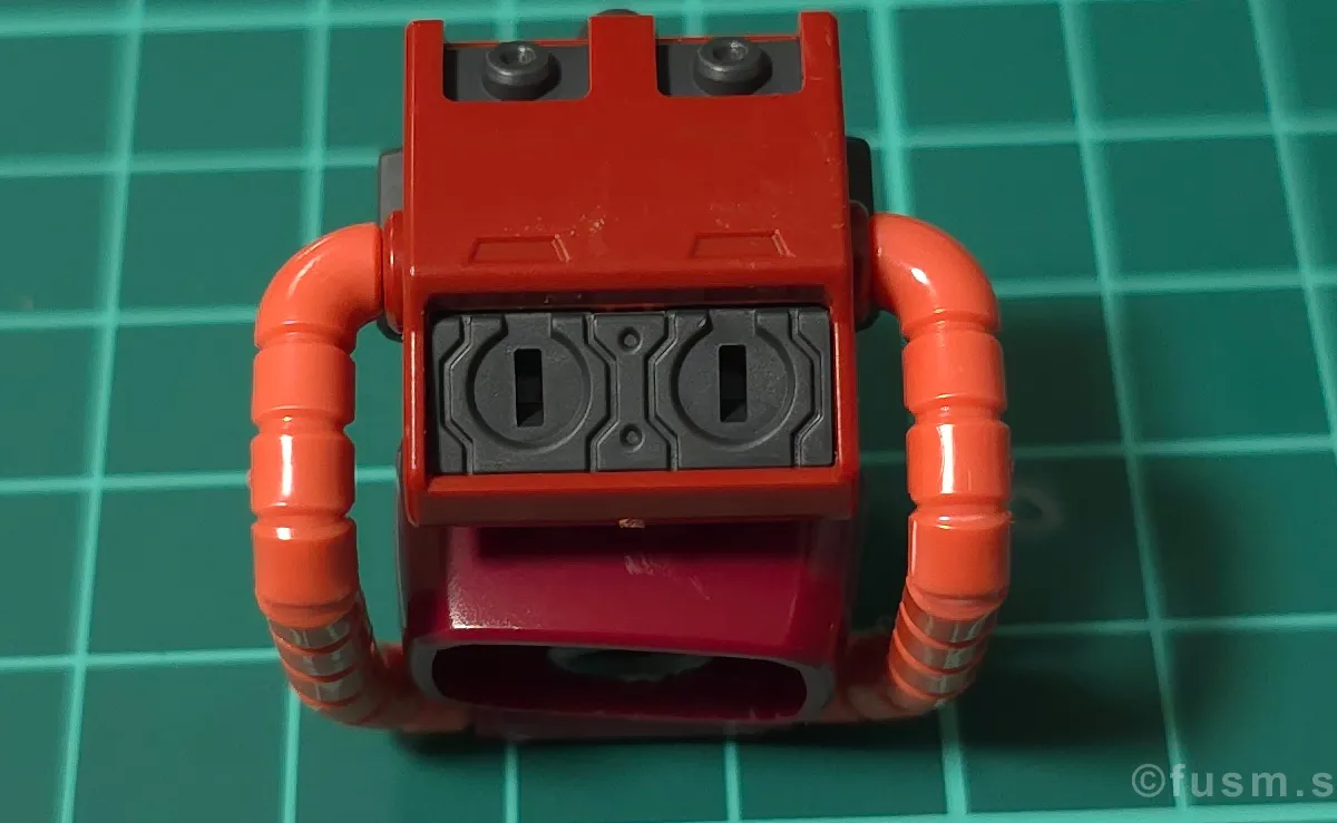 【レビュー】HGUC シャア専用ザクⅡ パーツ・構造・組み立て 02