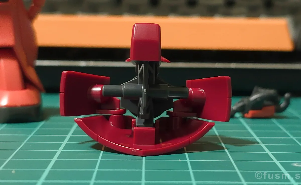 【レビュー】HGUC シャア専用ザクⅡ パーツ・構造・組み立て 05
