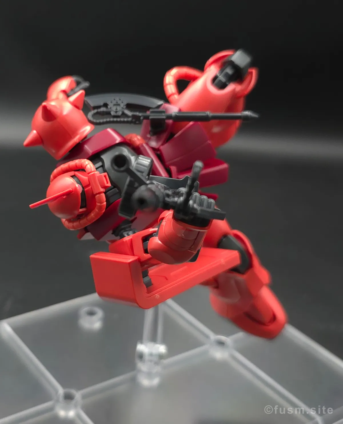 【レビュー】HGUC シャア専用ザクⅡ 多角的に見た全体の外観・素組み 12