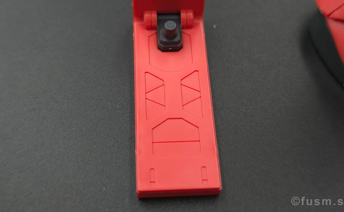 【レビュー】HGUC シャア専用ザクⅡ 肩ディテール 03