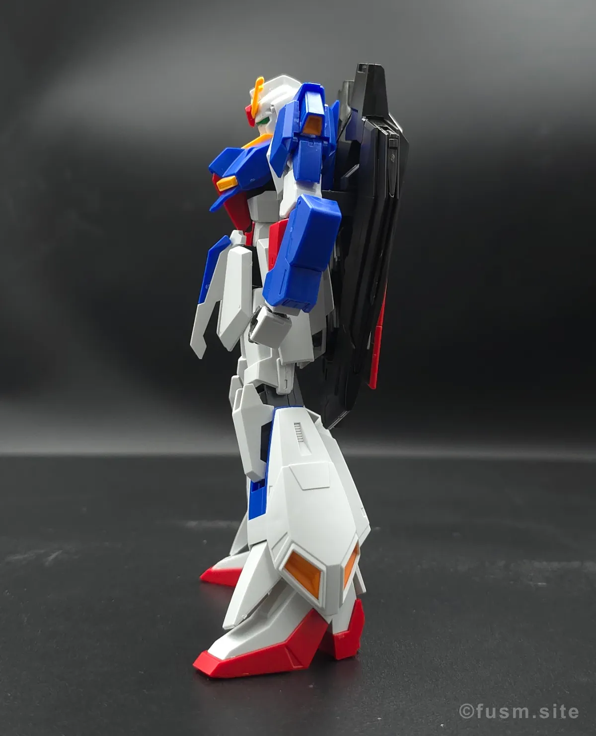 【レビュー】HGUC Z(ゼータ)ガンダム|エボリューションプロジェクト第1弾 多角的に見た全体の外観・素組み 03