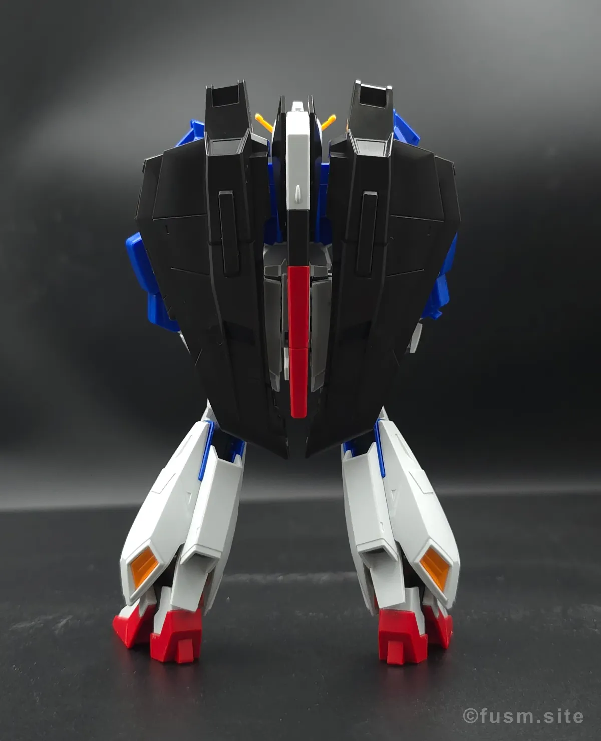 【レビュー】HGUC Z(ゼータ)ガンダム|エボリューションプロジェクト第1弾 多角的に見た全体の外観・素組み 05