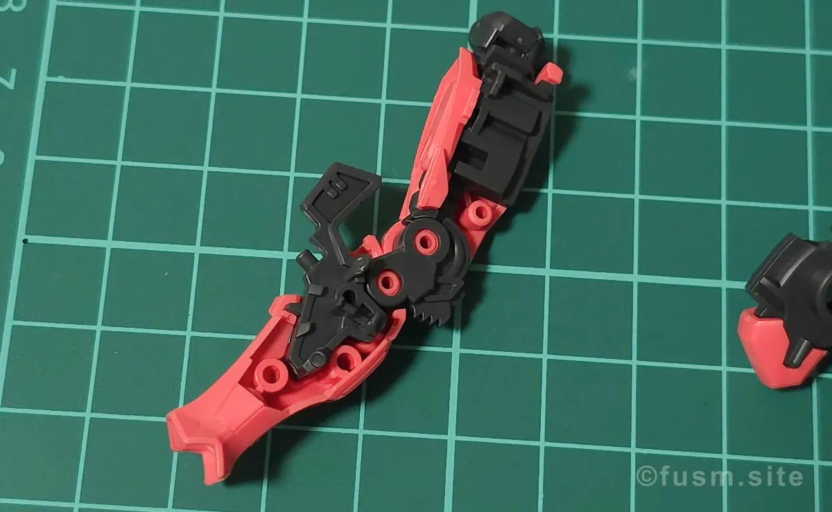 【HG 赤いガンダム レビュー】プレイバリュー激高ガンプラ! パーツ・構造・組み立て 06