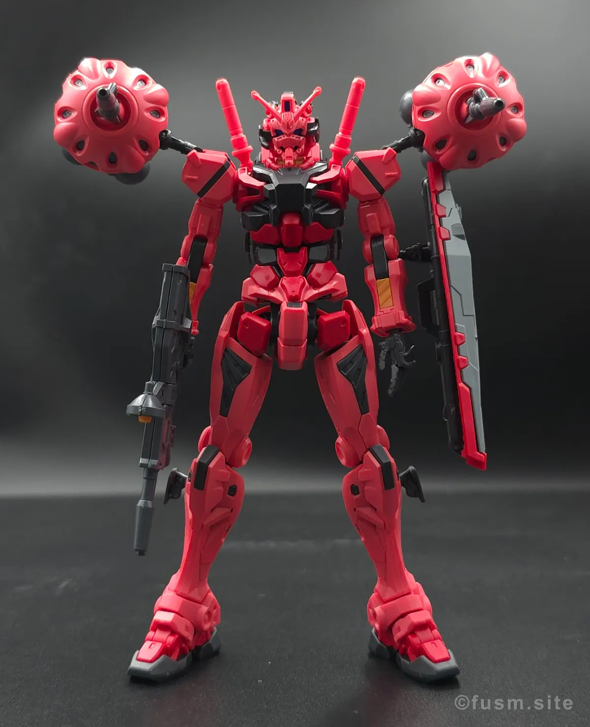 【HG 赤いガンダム レビュー】プレイバリュー激高ガンプラ! 多角的に見た全体の外観・素組み 01