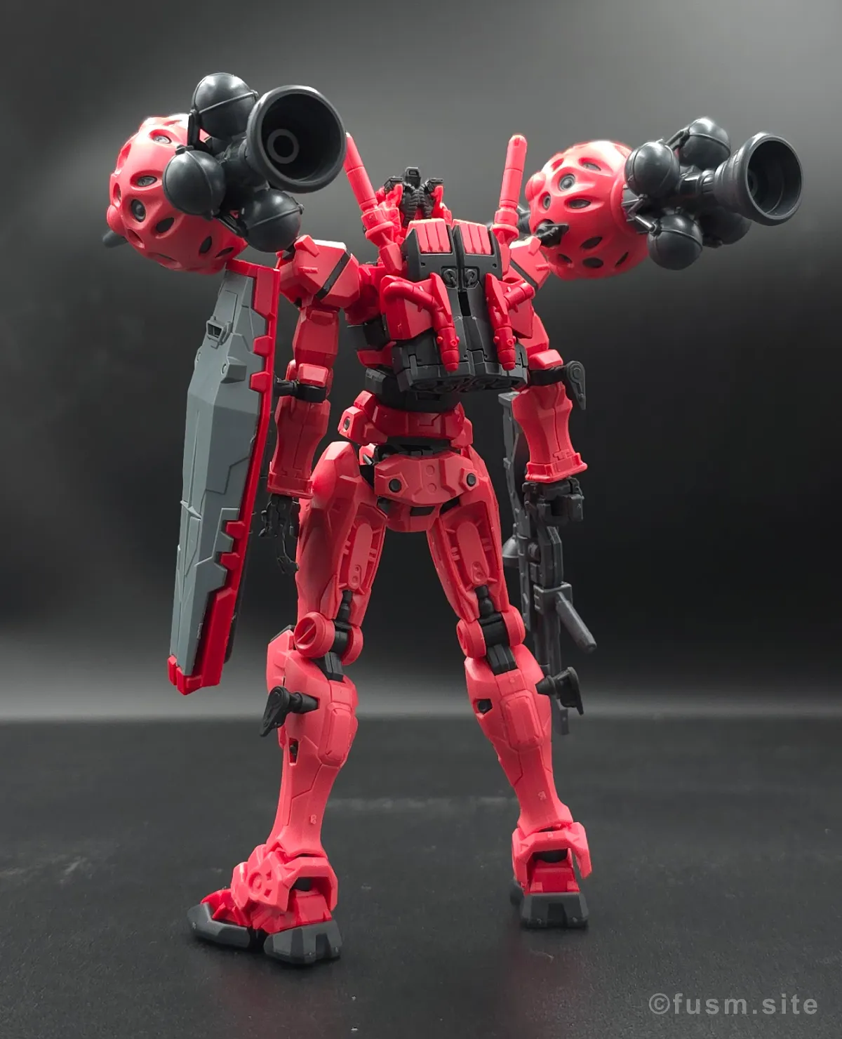 【HG 赤いガンダム レビュー】プレイバリュー激高ガンプラ! 多角的に見た全体の外観・素組み 04