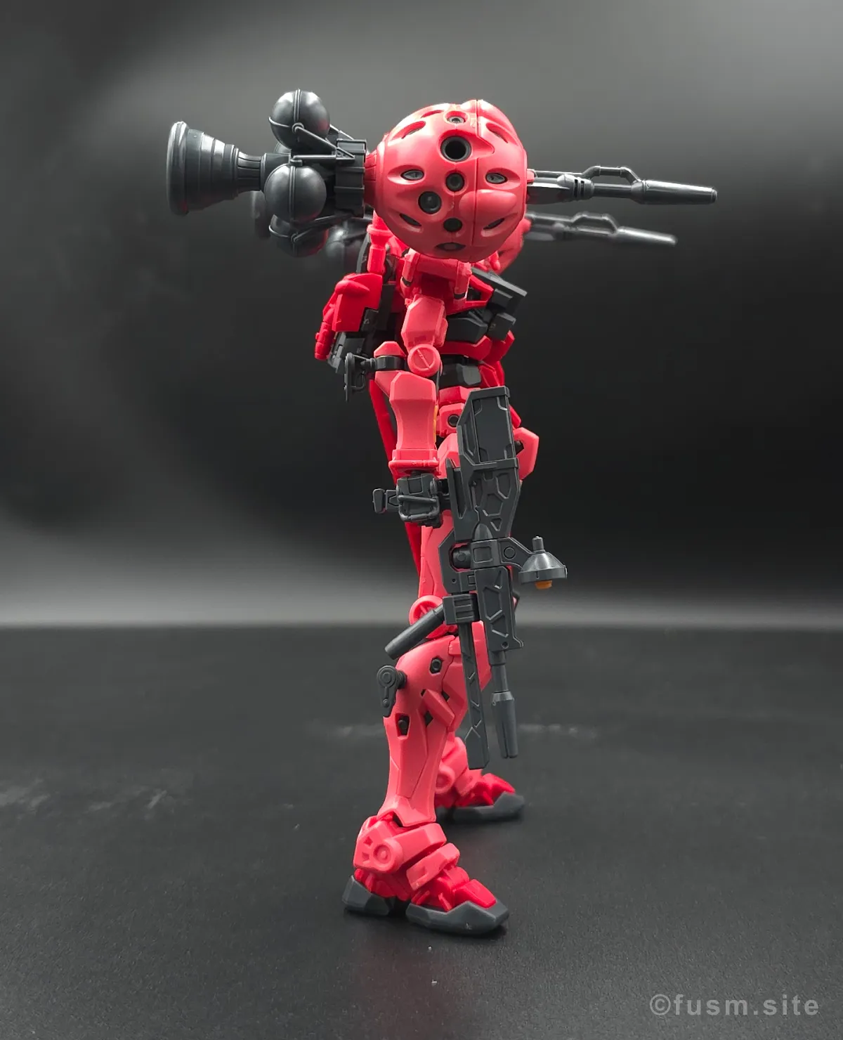 【HG 赤いガンダム レビュー】プレイバリュー激高ガンプラ! 多角的に見た全体の外観・素組み 07