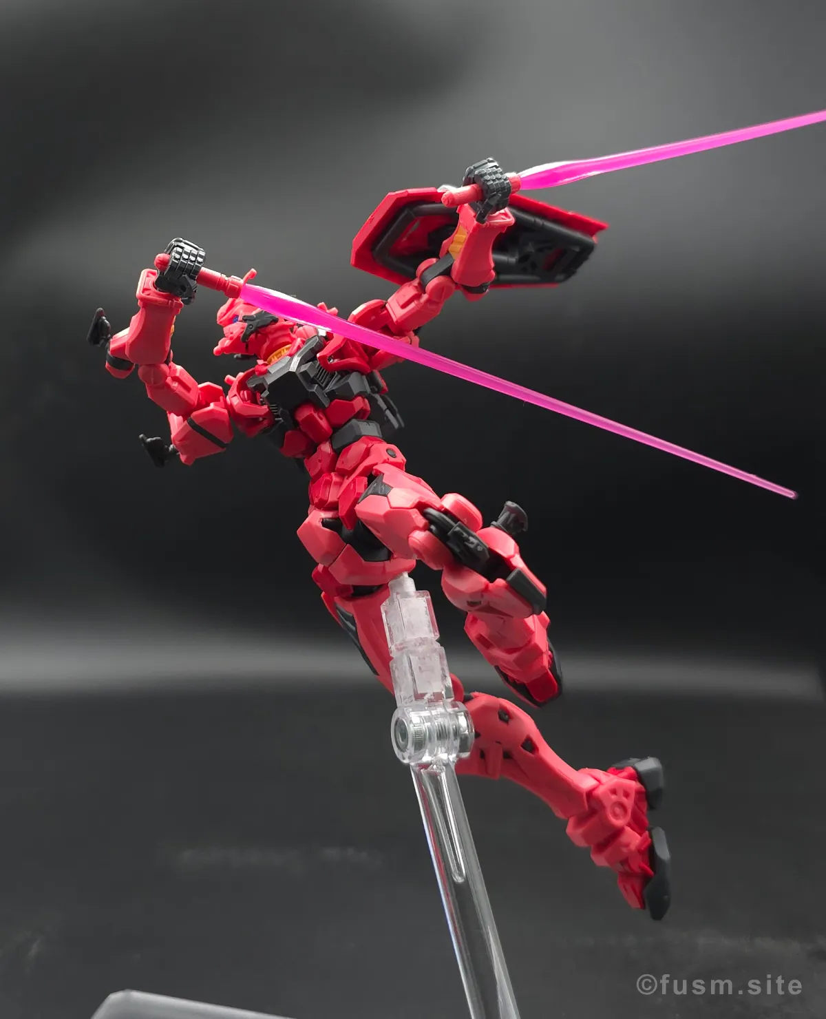 【HG 赤いガンダム レビュー】プレイバリュー激高ガンプラ! ポージング 18
