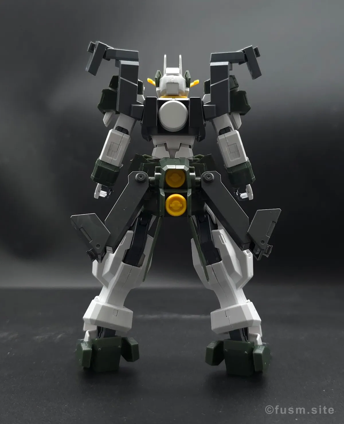【レビュー】HG ガンダムサバーニャ(最終決戦仕様) 多角的に見た全体の外観・素組み 05