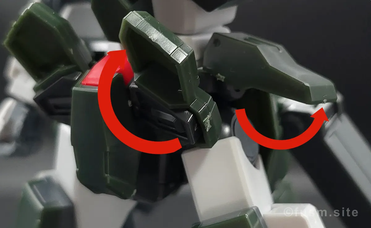 【レビュー】HG ガンダムサバーニャ(最終決戦仕様) 胴体ディテール 可動域 02