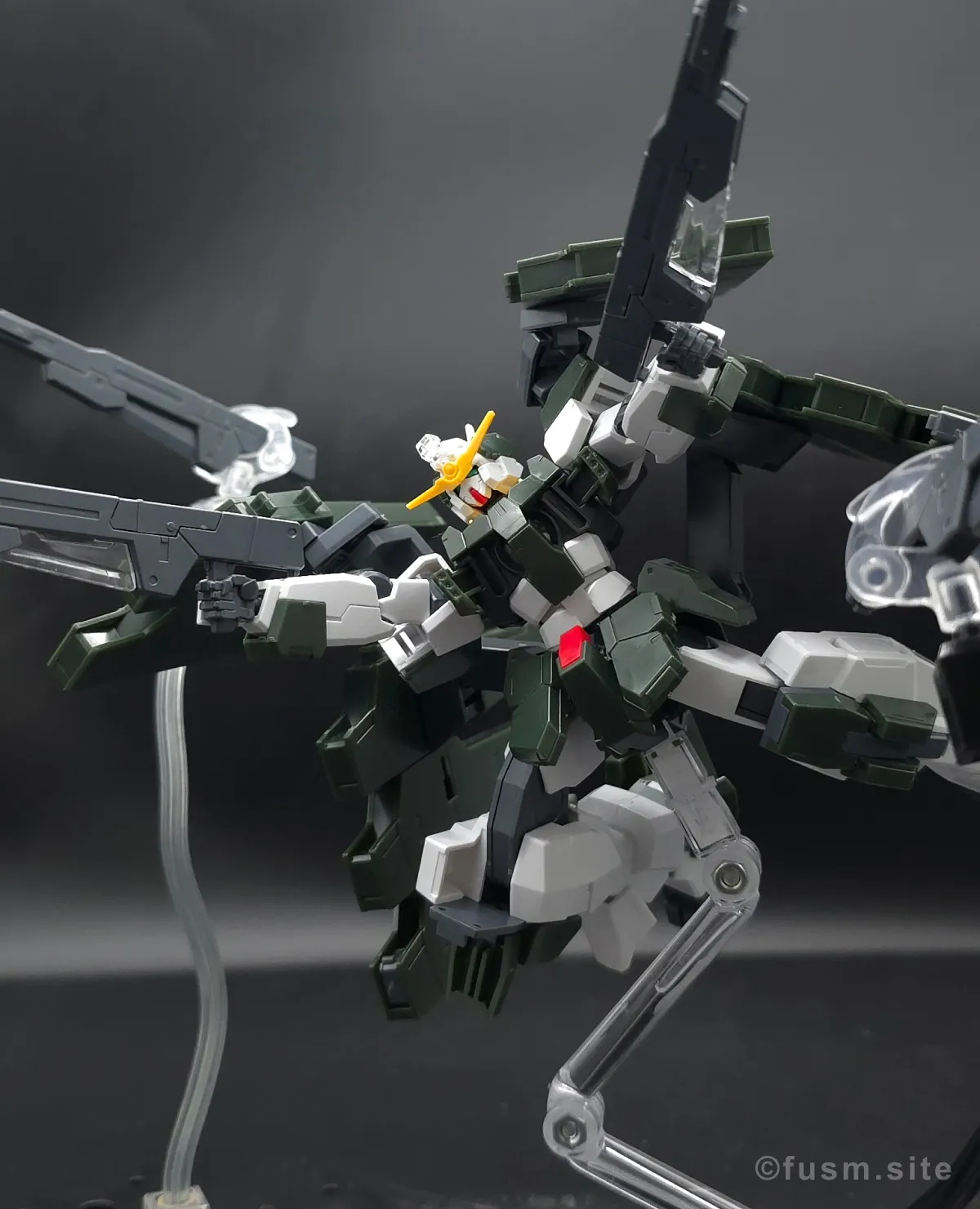 【レビュー】HG ガンダムサバーニャ(最終決戦仕様) ポージング 06