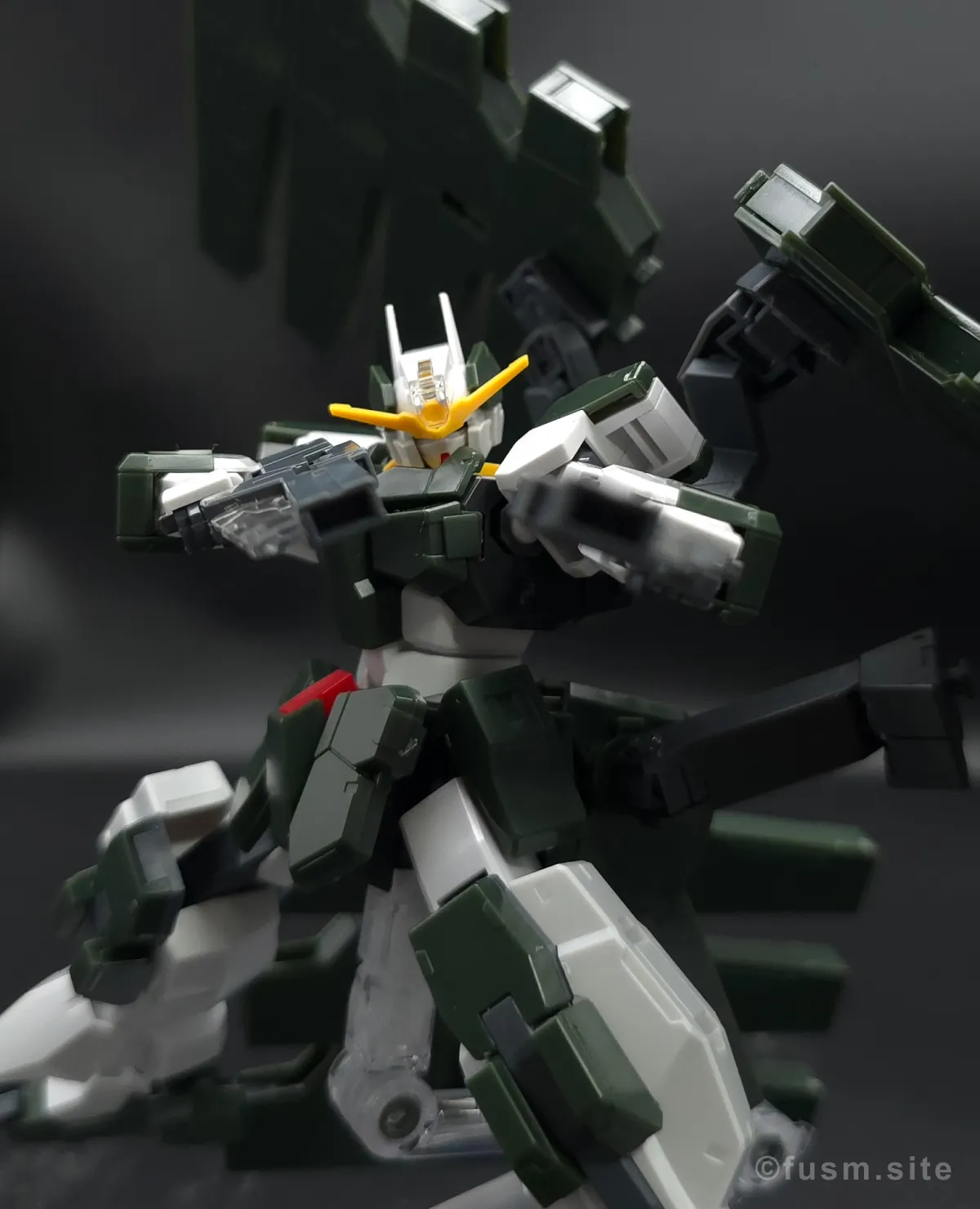 【レビュー】HG ガンダムサバーニャ(最終決戦仕様) ポージング 11