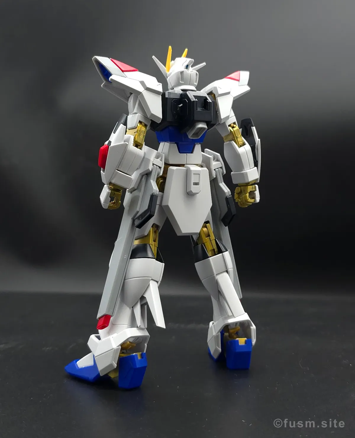 【レビュー】HG 1/144 マイティーストライクフリーダムガンダム│素組み 多角的に見た全体の外観・素組み 03