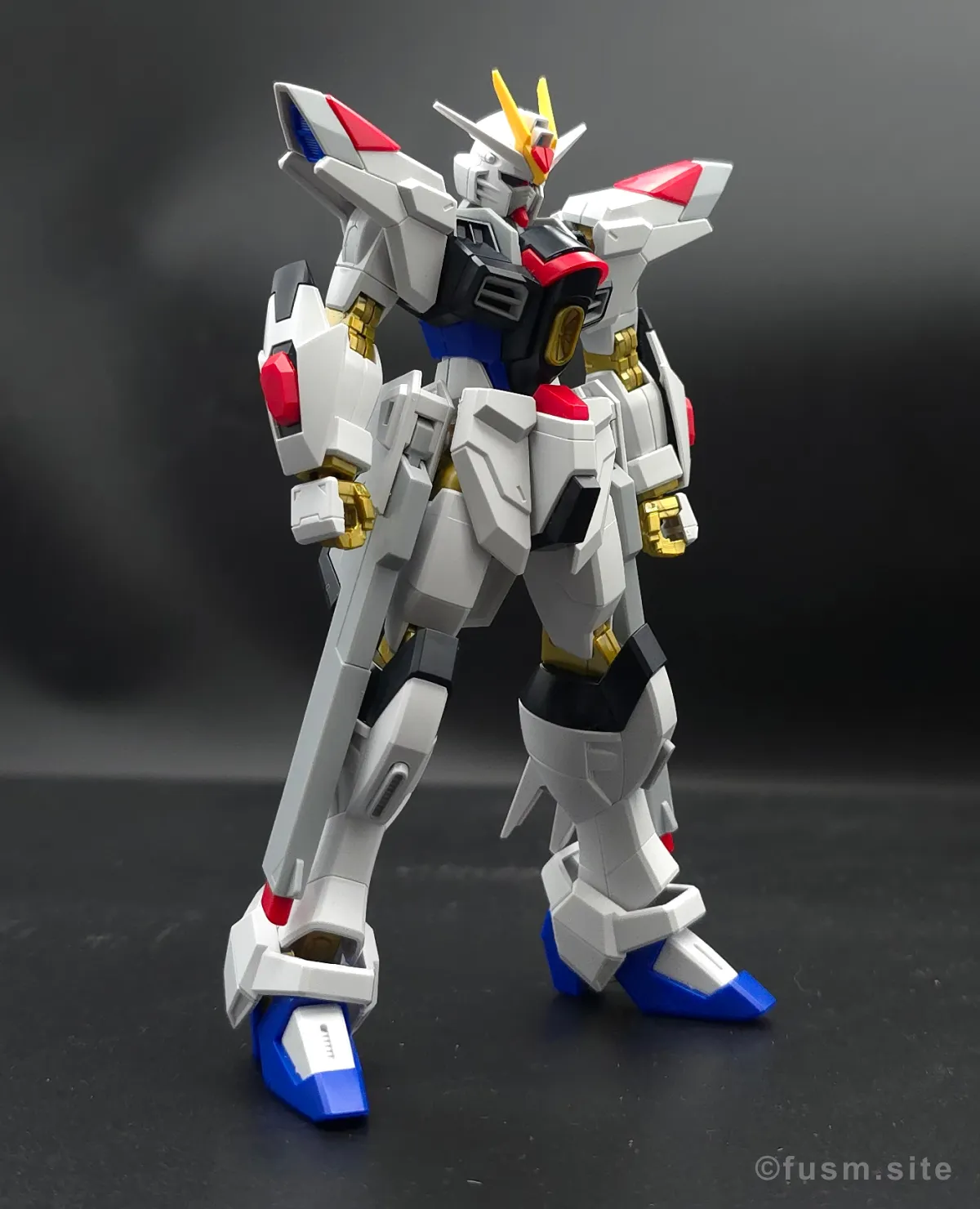 【レビュー】HG 1/144 マイティーストライクフリーダムガンダム│素組み 多角的に見た全体の外観・素組み 06