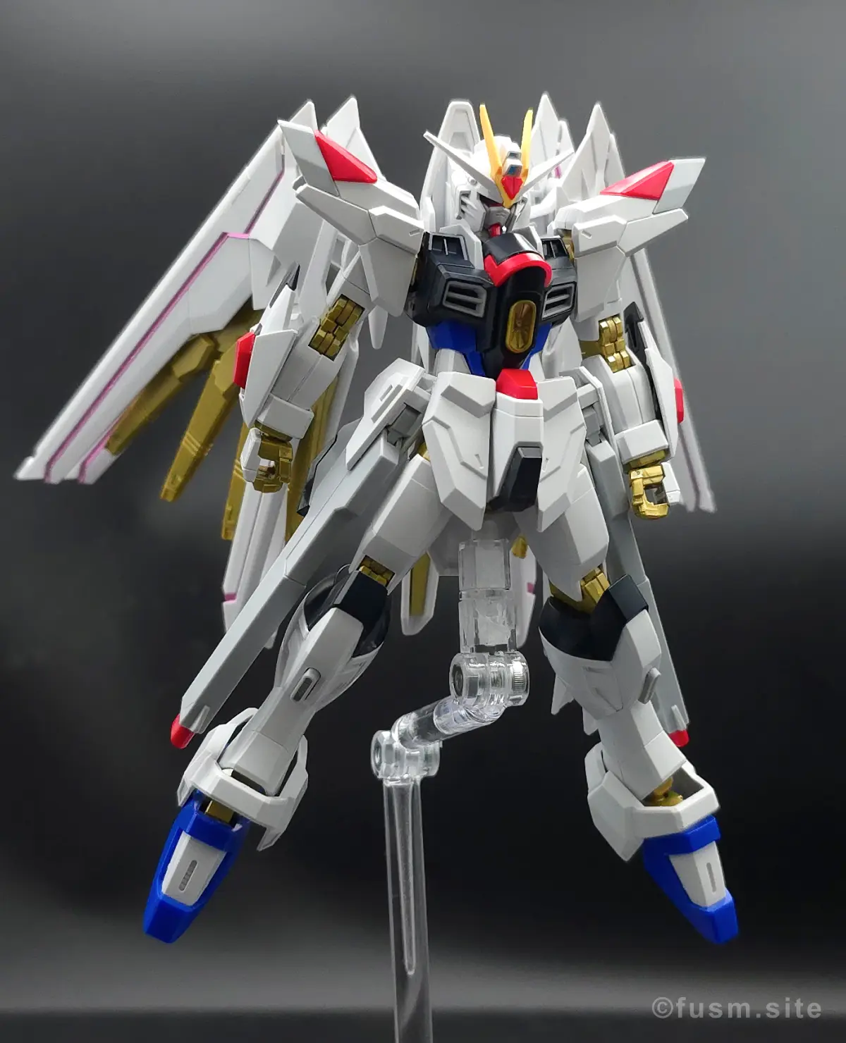 【レビュー】HG 1/144 マイティーストライクフリーダムガンダム│素組み 多角的に見た全体の外観・素組み 07