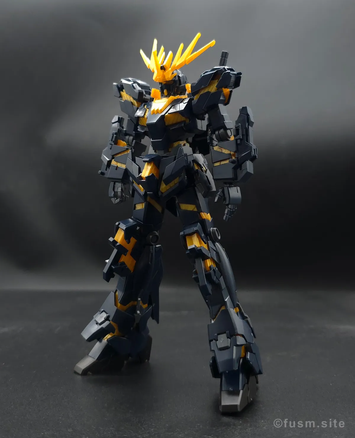 【レビュー】HGUC ユニコーンガンダム2号機 バンシィ(デストロイモード) 多角的に見た全体の外観・素組み 02