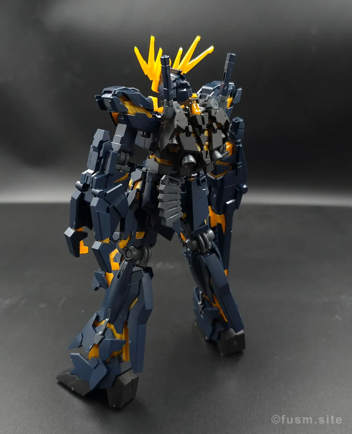 【レビュー】HGUC ユニコーンガンダム2号機 バンシィ(デストロイモード) 多角的に見た全体の外観・素組み 12