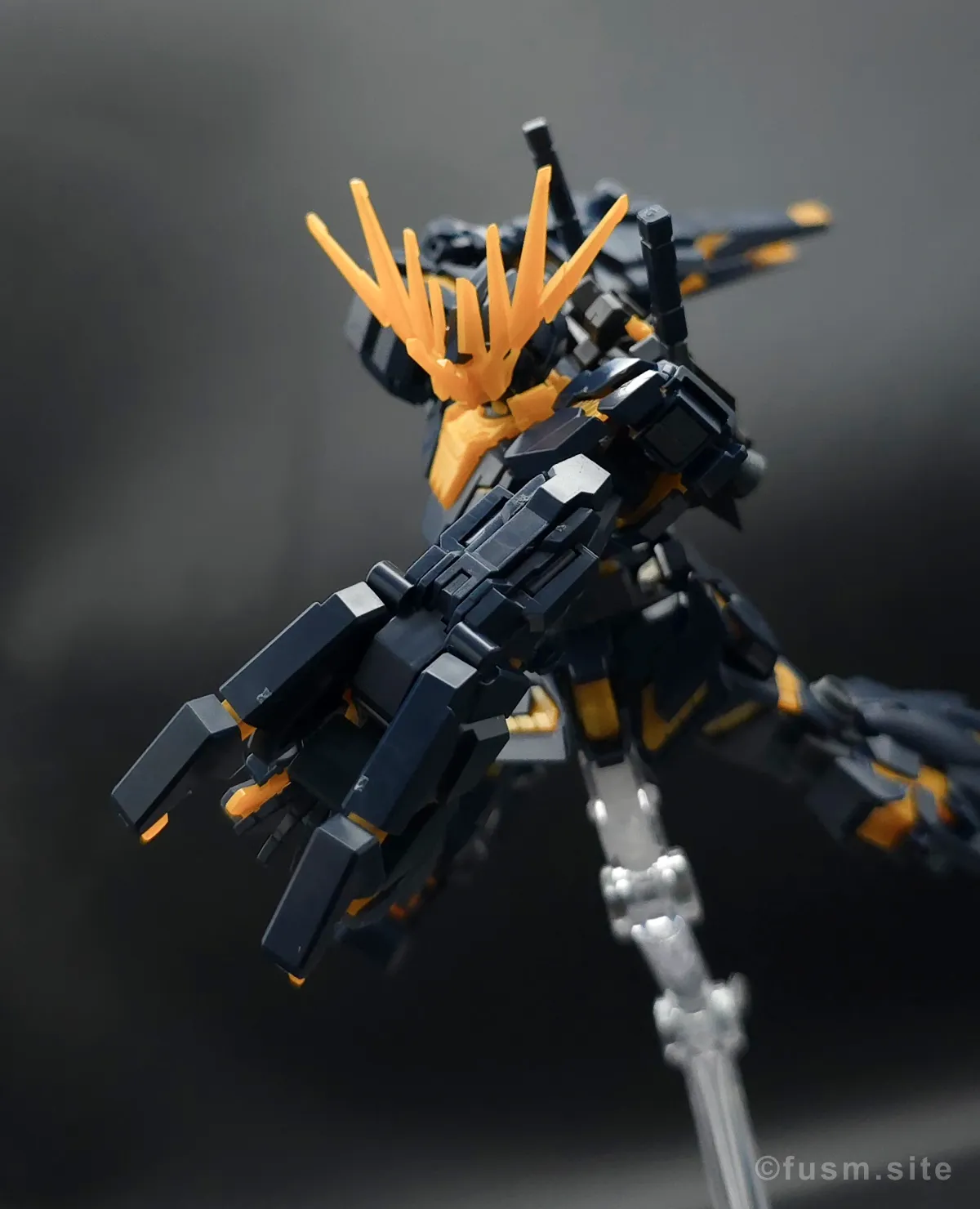 【レビュー】HGUC ユニコーンガンダム2号機 バンシィ(デストロイモード) ポージング 05