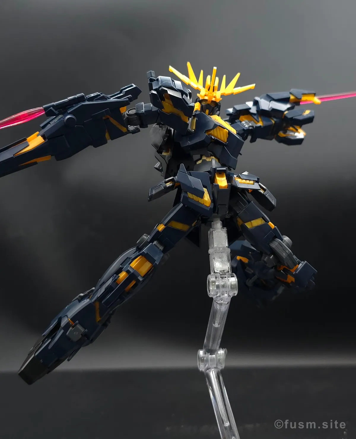 【レビュー】HGUC ユニコーンガンダム2号機 バンシィ(デストロイモード) ポージング 16