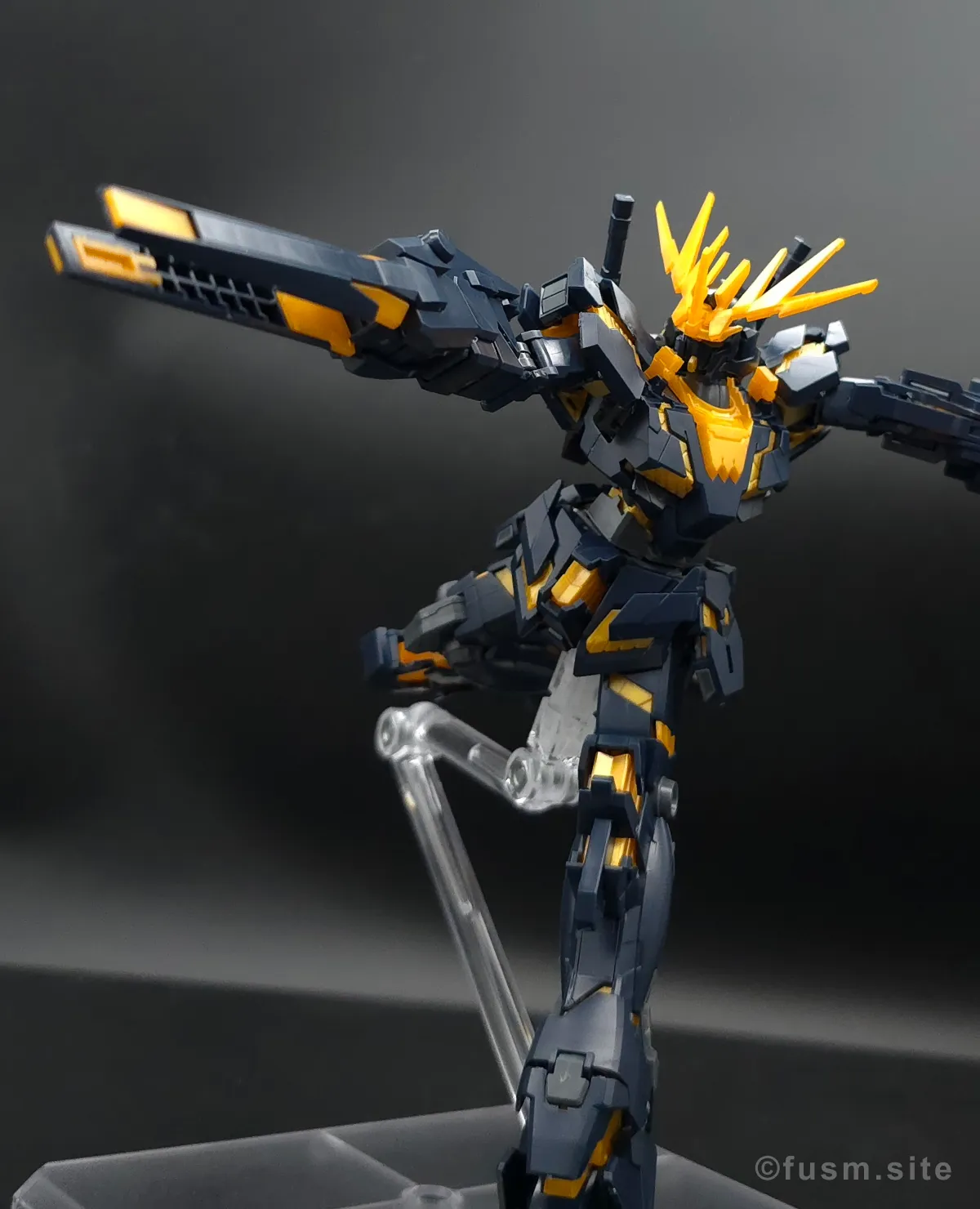 【レビュー】HGUC ユニコーンガンダム2号機 バンシィ(デストロイモード) ポージング 19