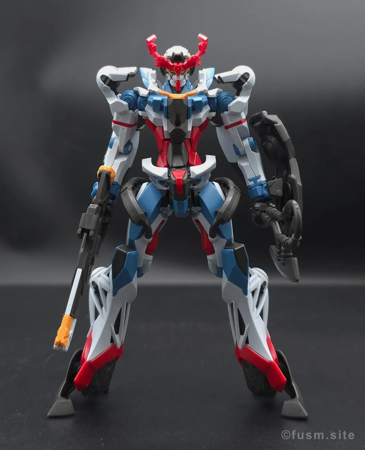 【レビュー】HG 1/144 GQuuuuuuX(ジークアクス) 多角的に見た全体の外観・素組み 01