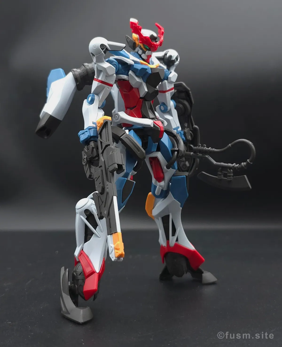 【レビュー】HG 1/144 GQuuuuuuX(ジークアクス) 多角的に見た全体の外観・素組み 04