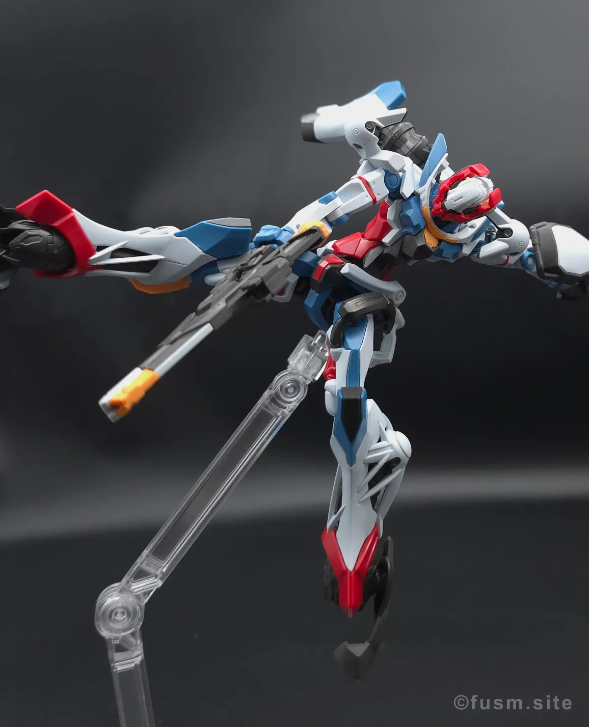 【レビュー】HG 1/144 GQuuuuuuX(ジークアクス) ポージング 02