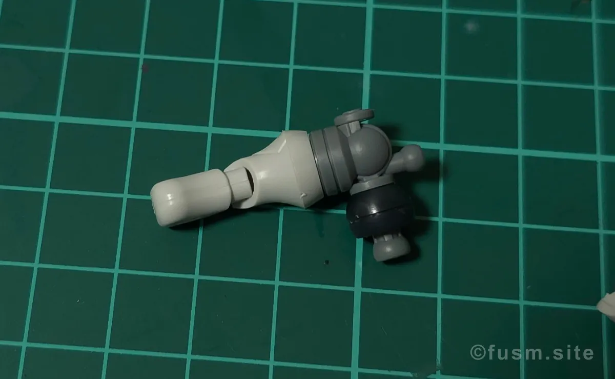 【レビュー】HG 1/144 エグザベ専用ギャン(ハクジ装備) パーツ・構造・組み立て 03