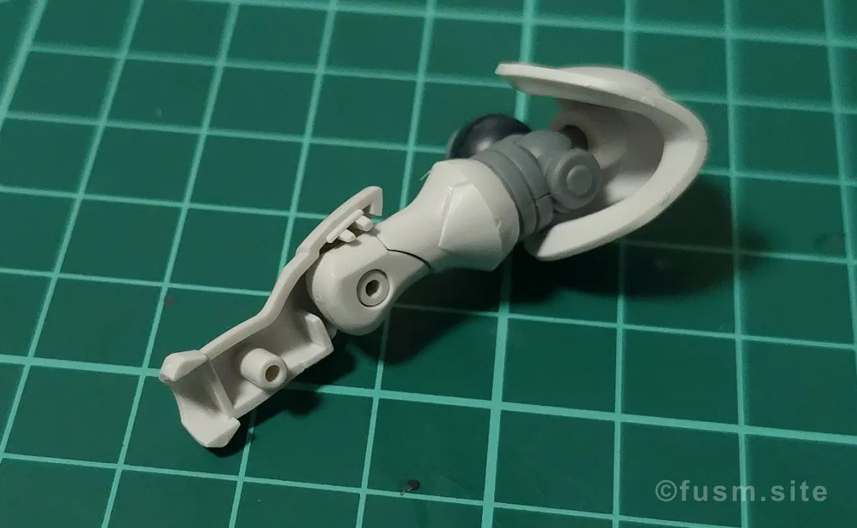 【レビュー】HG 1/144 エグザベ専用ギャン(ハクジ装備) パーツ・構造・組み立て 04