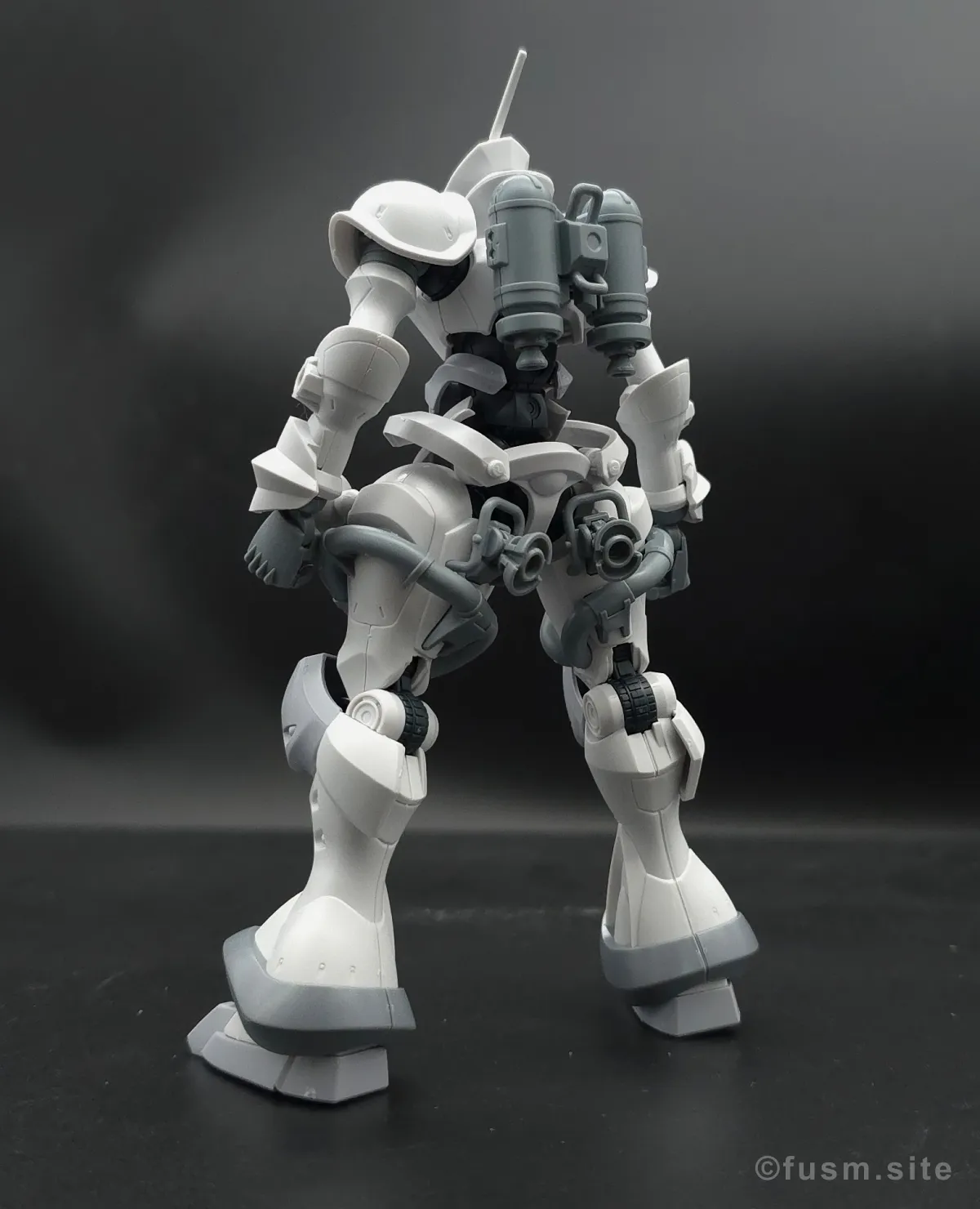 【レビュー】HG 1/144 エグザベ専用ギャン(ハクジ装備) 多角的に見た全体の外観・素組み 04