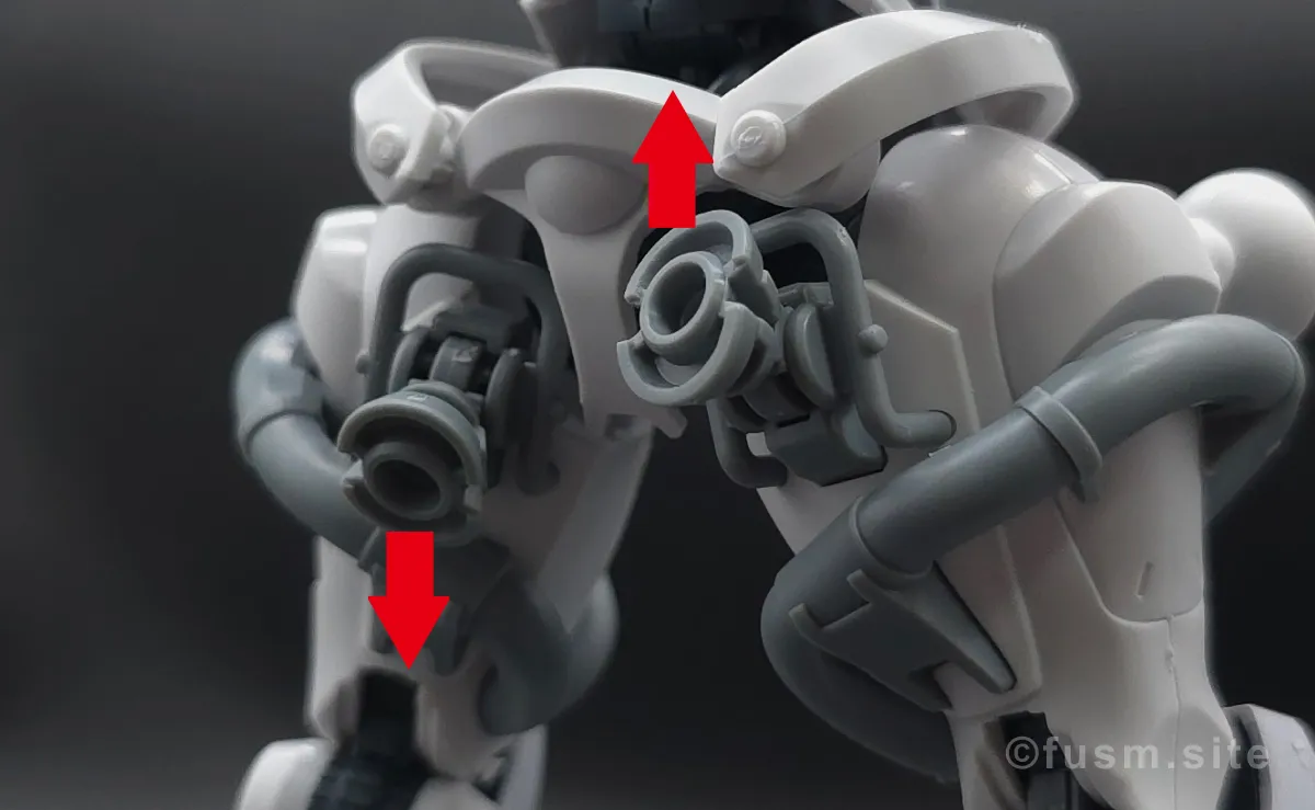 【レビュー】HG 1/144 エグザベ専用ギャン(ハクジ装備) 胴体ディテール 可動域 04