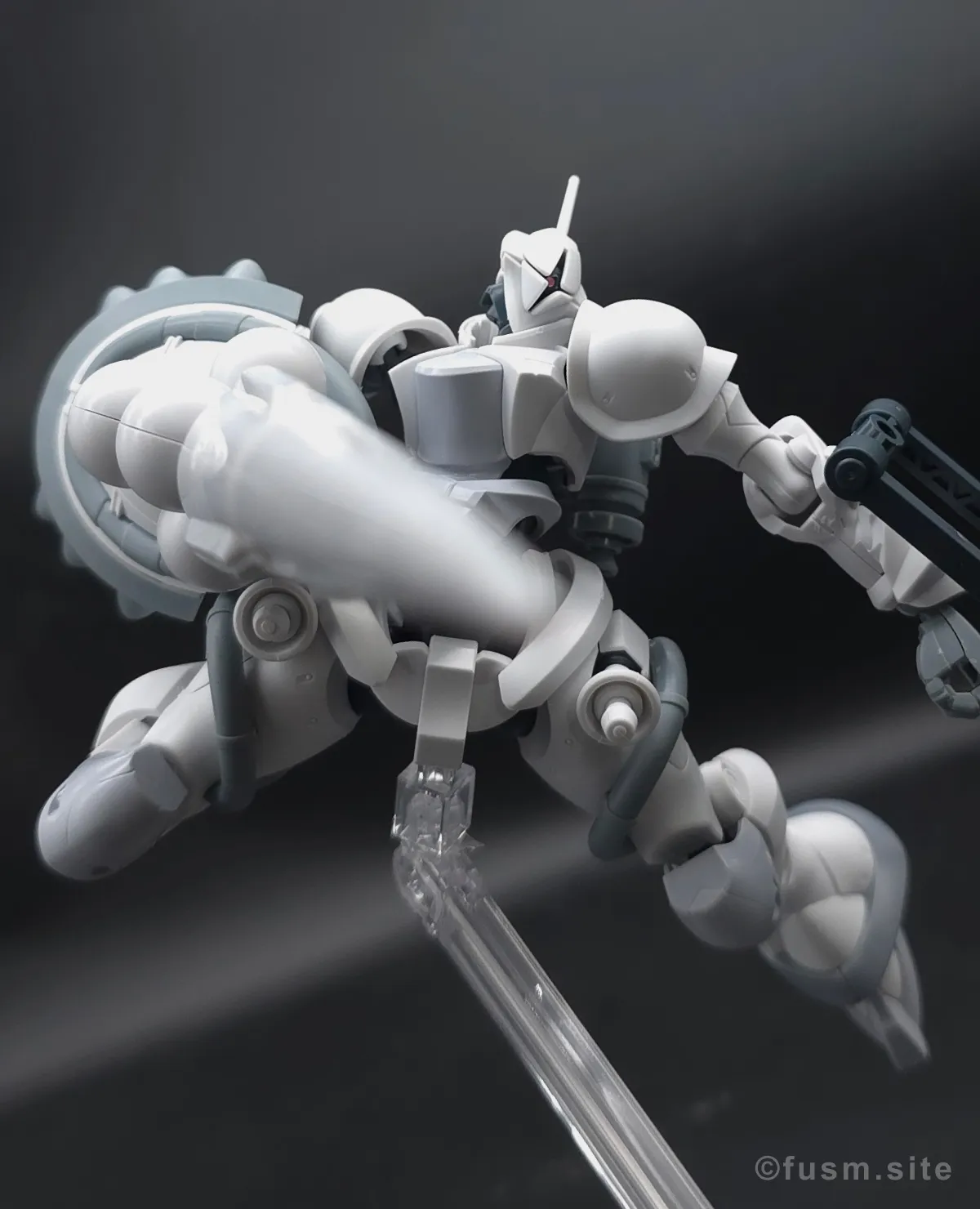 【レビュー】HG 1/144 エグザベ専用ギャン(ハクジ装備) ポージング 13