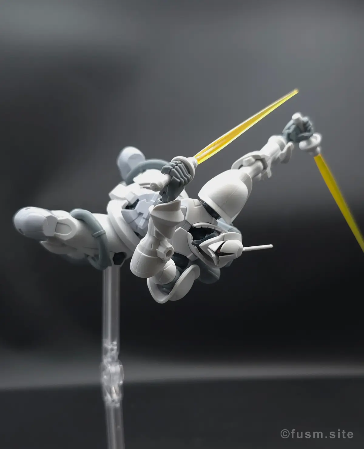 【レビュー】HG 1/144 エグザベ専用ギャン(ハクジ装備) ポージング 1