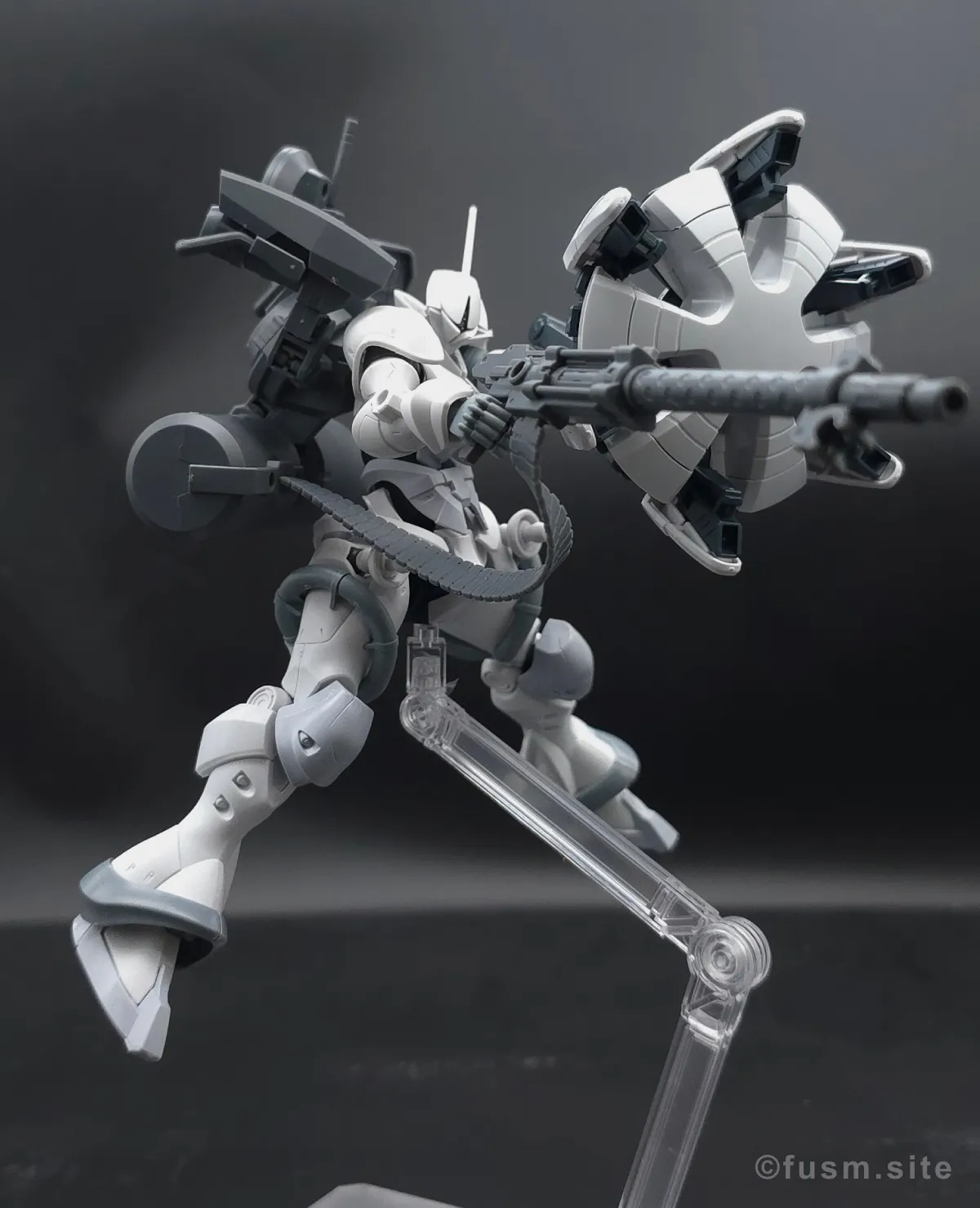 【レビュー】HG 1/144 エグザベ専用ギャン(ハクジ装備) ポージング 19