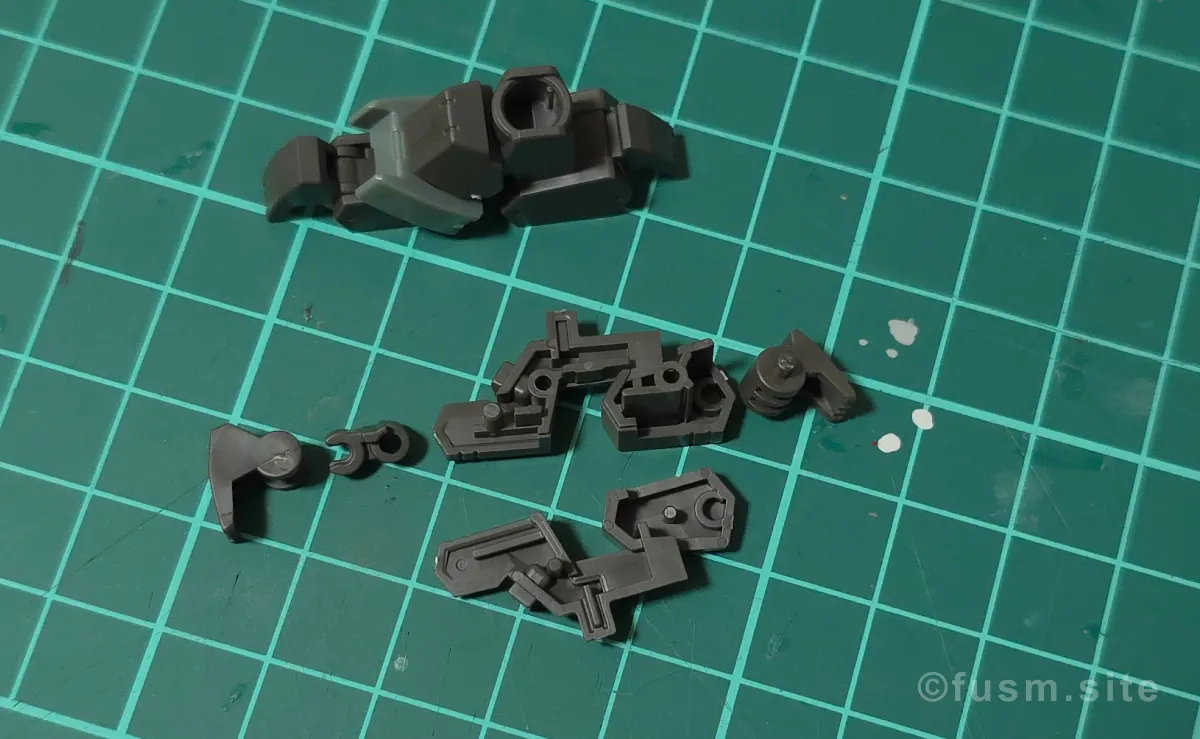 【レビュー】HG アーロンライノ(グレイディ専用機) パーツ・構造・組み立て 02