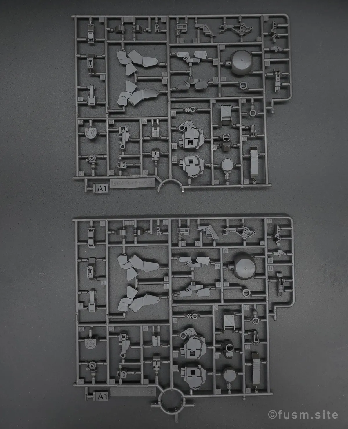 【レビュー】HG アーロンライノ(グレイディ専用機) ランナー 01