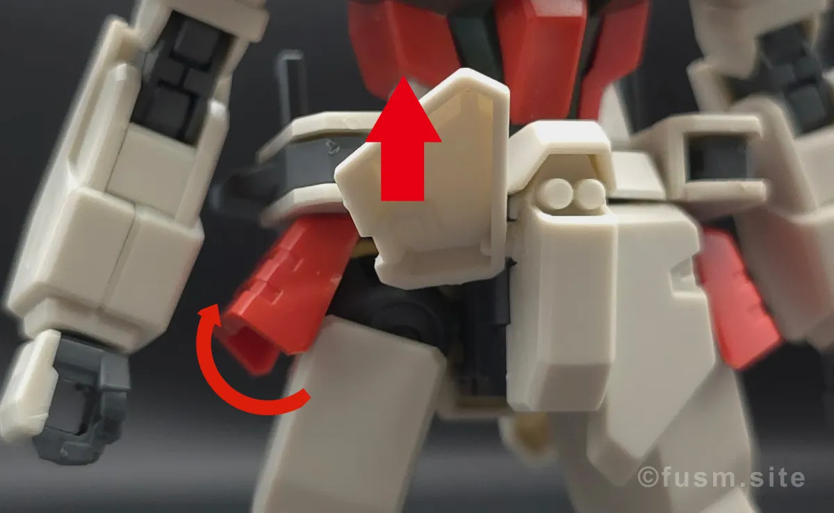 【レビュー】HG ライトニングバスターガンダム 胴体ディテール 可動域 02