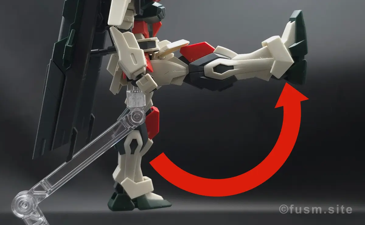 【レビュー】HG ライトニングバスターガンダム 脚部ディテール 可動域 1