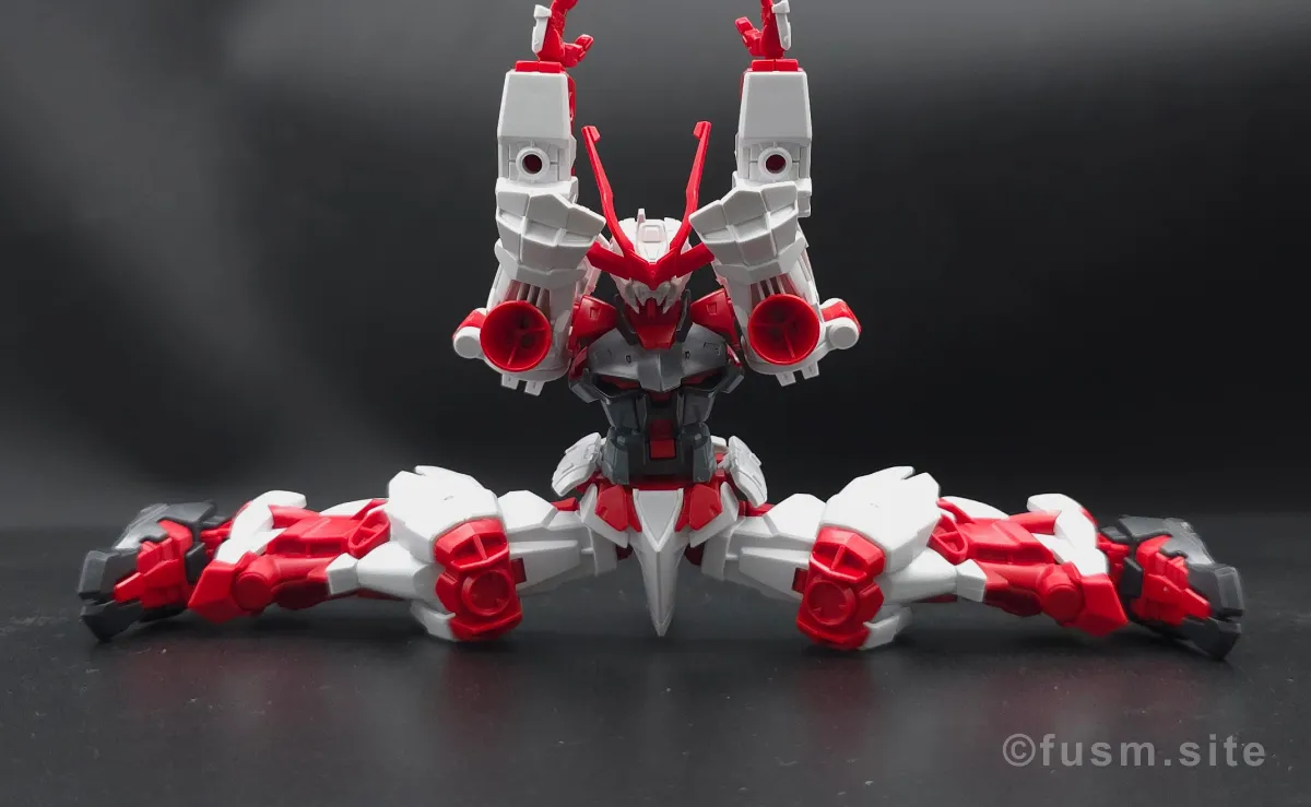 【ガンプラレビュー】HGBF 戦国アストレイ頑駄無 胴体ディテール 可動域 03
